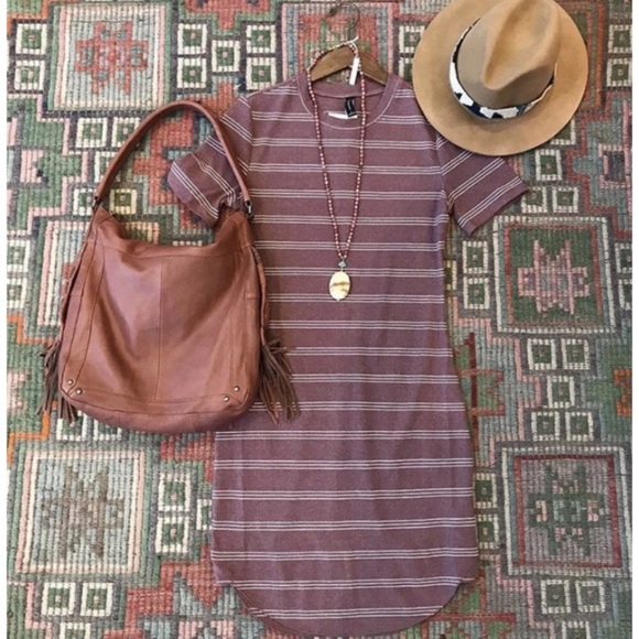 Striped Grey Short Sleeve Dress - Picture 5 of 7